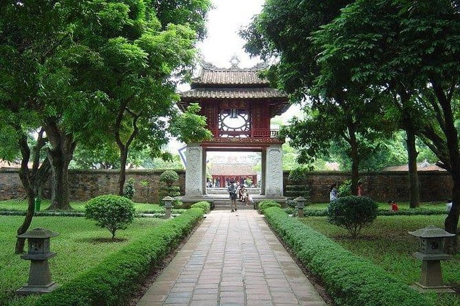 Hanoi in a day from Halong city - Meeting your Hanoi guide near the Opera House