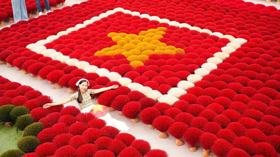 Hanoi: Incense Village & Conical Hat or Knife-Making Village - Quang Phu Cau and the art of incense