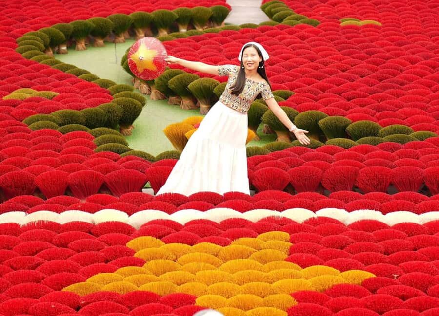 Hanoi: Incense Village & Conical Hat or Knife-Making Village - Choosing between six hours and a full day
