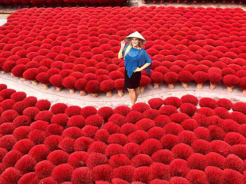 Hanoi: Incense Village, Hat, and Lacquer Artisanal Tour - Timing, transport, and group comfort