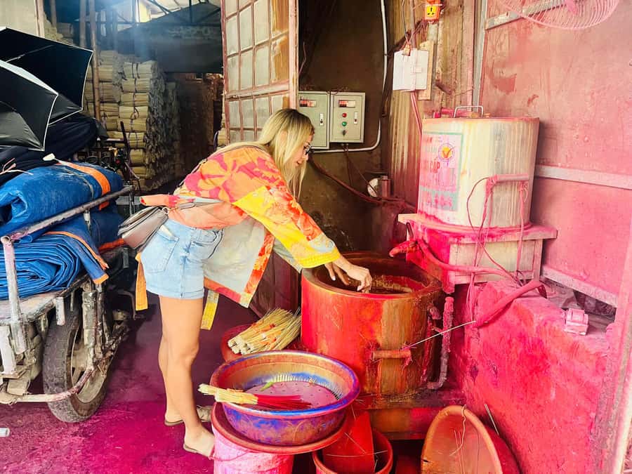 Hanoi: Incense Village, Hat, Lacquer Tour & City Highlights - Lacquer art for the full-day option