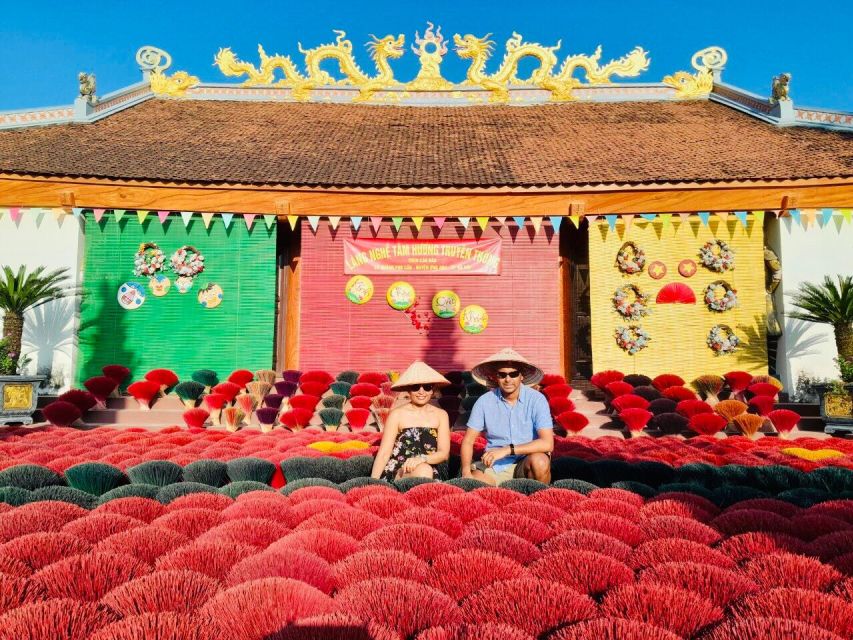Hanoi: Incense Village, Hat, Lacquer Tour & City Highlights - The optional Train Street finish
