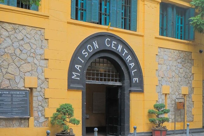 Hanoi Insight City Private Tour - Tran Quoc Pagoda beside West Lake