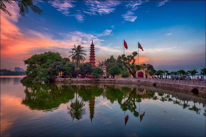 Hanoi Insight City Private Tour - The B-52 Victory Museum and the lake wreck