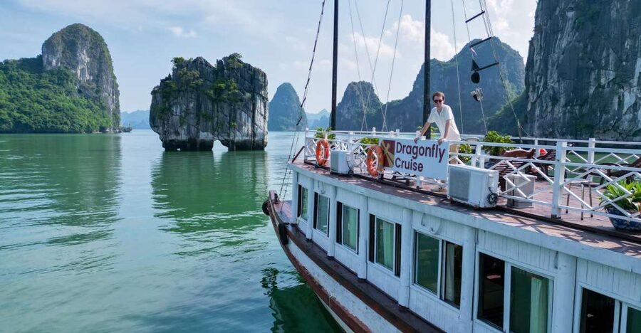 Hanoi: Islands & Caves Ha Long Cruise with Lunch & Kayaking - The morning ride from Hanoi to Tuan Chau
