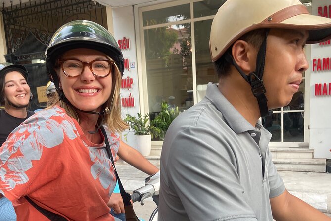 Hanoi Jeep Tour: City Highlights, Train St & Hidden Gems - West Lake and the return to everyday Hanoi