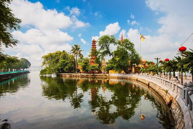 Hanoi Jeep Tours Led By Women: City & Red River Half Day - Train Street, local lunch, and the busiest part of the day