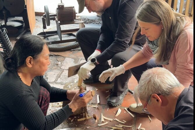 Hanoi Knife-Making Class:Join the Legacy in Blacksmith's Workshop - Choosing a blade and drawing your design