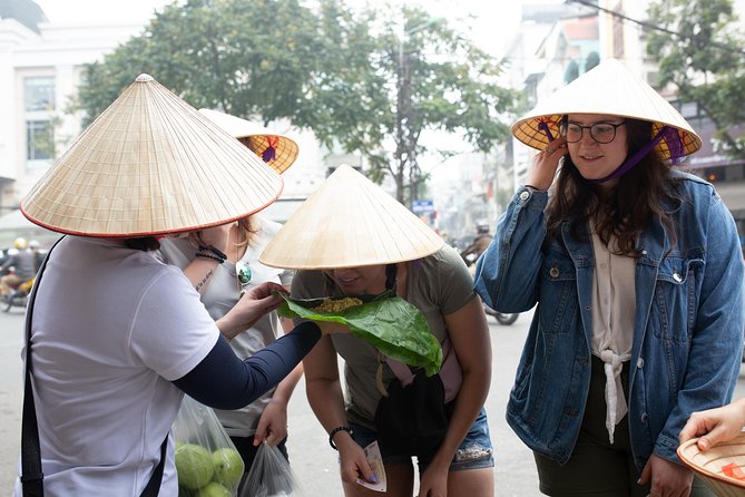 Hanoi Maya Kitchen: Traditional Cooking Class & Market Tour - Balancing Sour and Sweet Papaya Salad