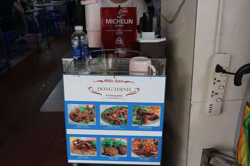 Hanoi: Michelin Guide Street Food Walking Tour - The guides make the difference