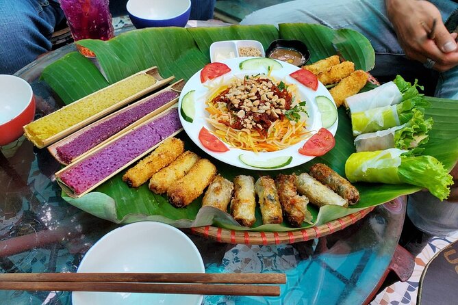 Hanoi Michelin Star Walking Food Tour & Train Street - Ending at Hanoi Train Street