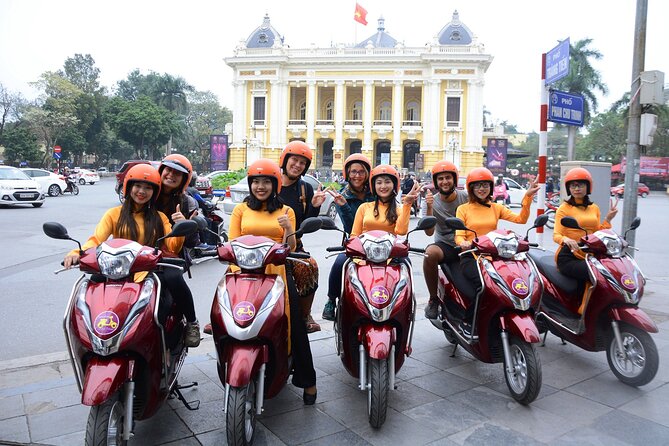 Hanoi Motorbike Tour Led By Women: Hanoi City Half Day - West Lake and Thanh Nien Road