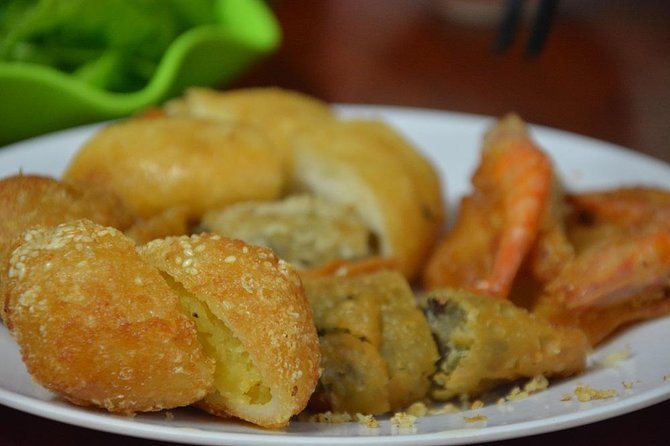 Hanoi Motorbike Tours Led By Women: Hanoi By Night Foodie Motorbike Tours - Starting at 6 p.m. in the Old Quarter
