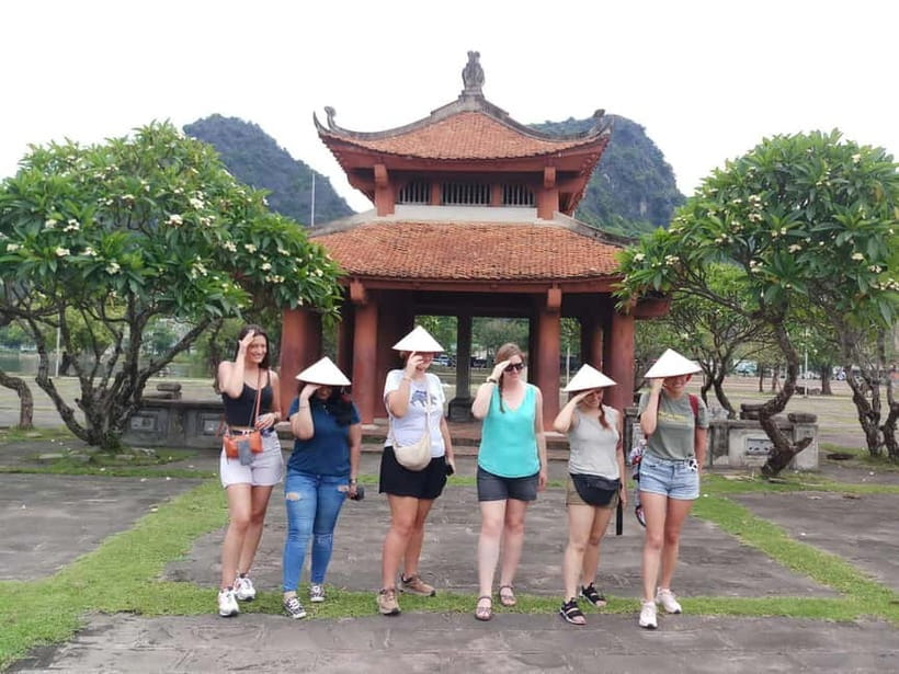 Hanoi/Ninh Binh: 1-Day Tam Coc/Trang An, Hoa Lu & Mua Caves - Who should book this tour