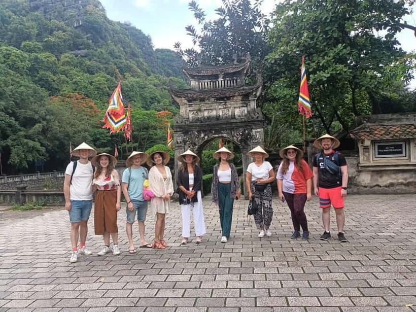 Hanoi/Ninh Binh: 1-Day Tam Coc/Trang An, Hoa Lu & Mua Caves - Morning pickup from Hanoi’s Old Quarter