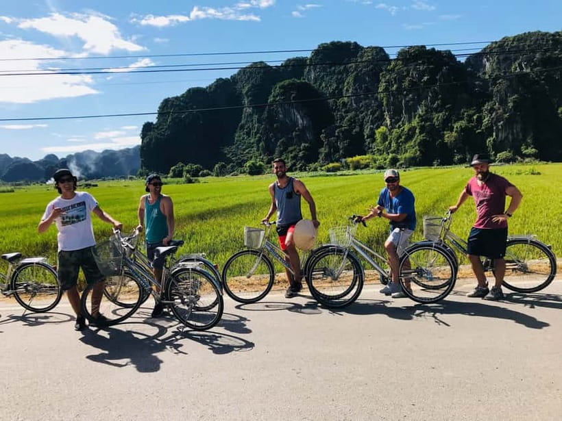 Hanoi: Ninh Binh, Bai Dinh/Hoa Lu, Trang An, & Mua Cave Tour - The early ride from Hanoi to Ninh Binh