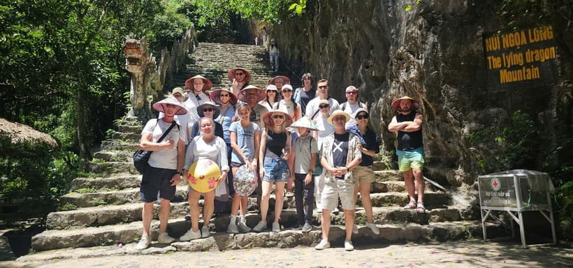 Hanoi: Ninh Binh, Bai Dinh/Hoa Lu, Trang An, & Mua Cave Tour - Guides, organization, and the human side of the trip