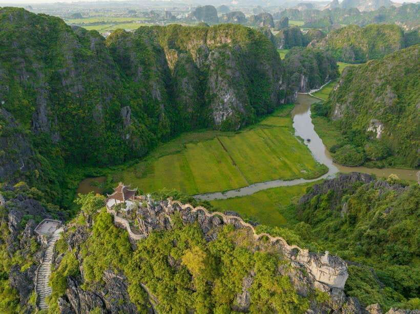 Hanoi: Ninh Binh- Hoa Lu - Trang An - Mua Cave - Best Seller - The return to Hanoi and the value of the package