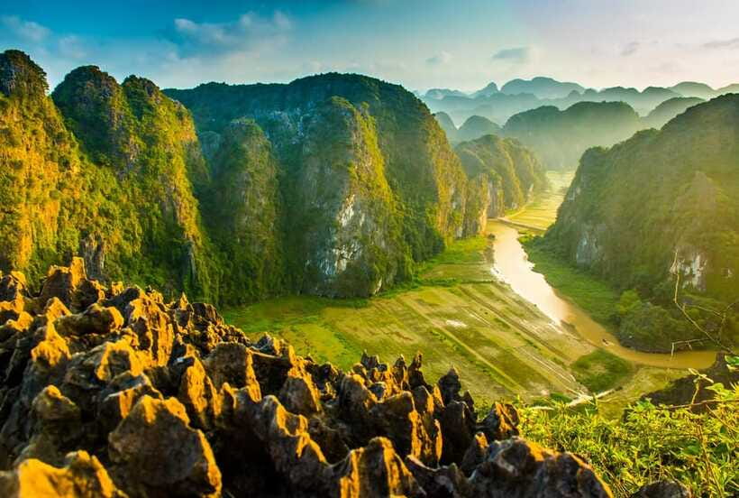 Hanoi: Ninh Binh, Trang An, Mua Cave and Bai Dinh Pagoda - Who should book this day trip