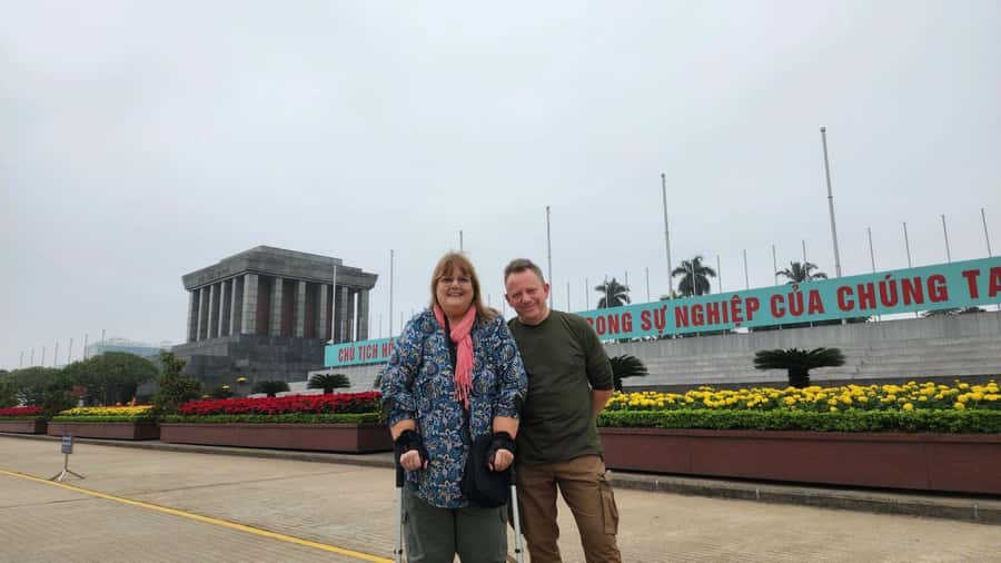 Hanoi: Private Half-day City Highlights and Hidden Gems Tour - Dong Xuan Market, Hanoi’s wholesale center