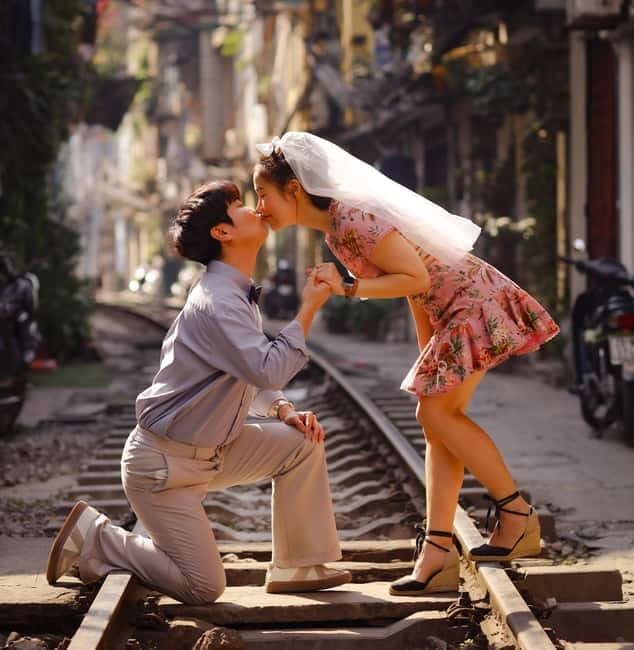 Hanoi Private Photoshoot – Iconic Spots & Hidden Gems - What this Hanoi photoshoot is really like