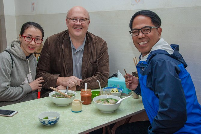 Hanoi Private Walking Tour: Street Food (HOT HOUR PROMOTING) - Crossing Hanoi’s streets becomes part of the lesson
