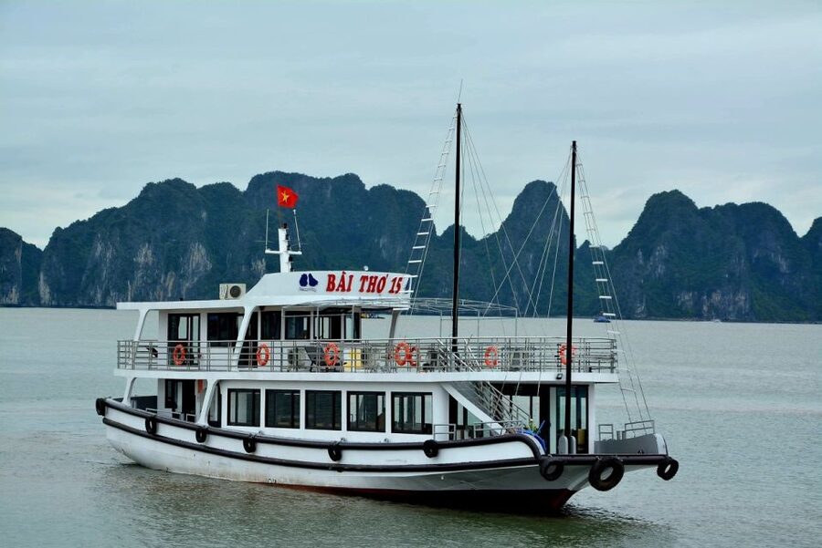 Hanoi: Roundtrip Halong Bay Islands, Caves, Kayaking & Lunch - Leaving Hanoi through the Red River Delta