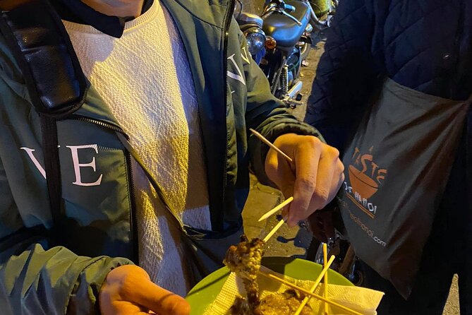 Hanoi Street Eats And Bites - Seven stops, small bites, and a full dinner