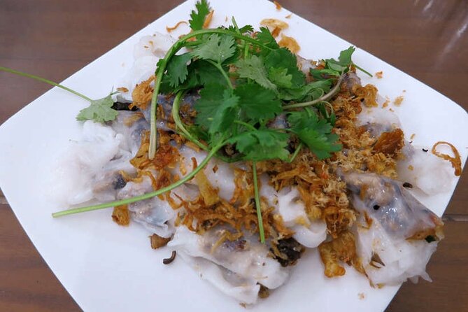 Hanoi street food tour (Private tour) - Dong Xuan Market: Hanoi’s wholesale heart