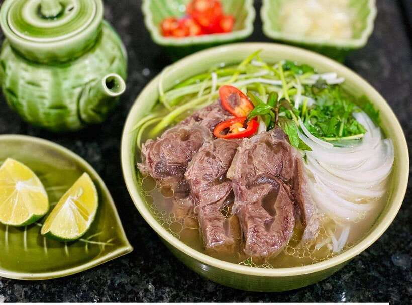 Hanoi: Street Food Tour with Train Street & Hidden Alleyways - Key things to know before booking