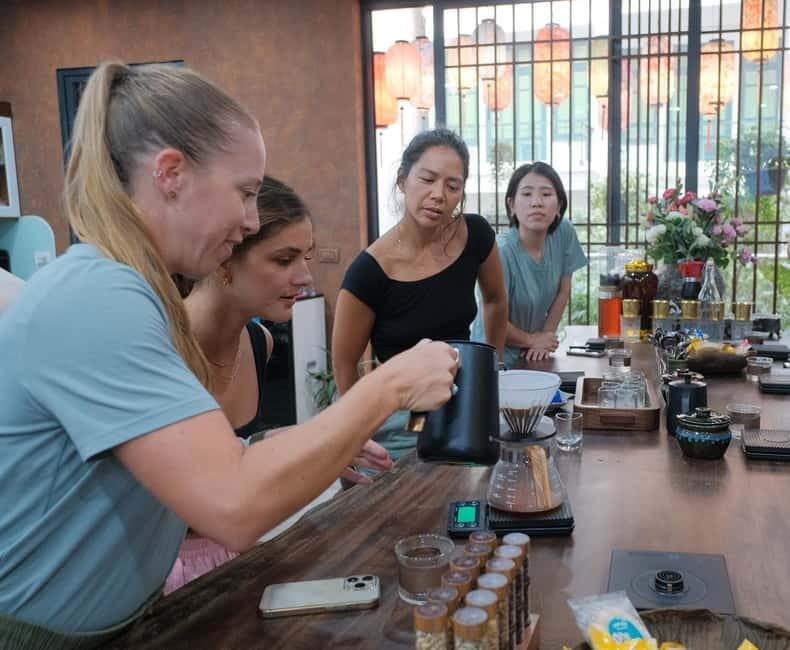 Hanoi Ultimate Coffee Workshop: Make, Learn & Taste - What the teaching is really like