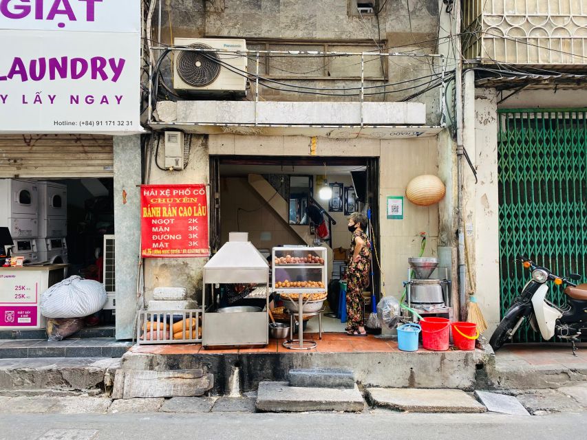 Hanoi: Vegan Street Food & Stories - Finishing with dessert at Hoa Quả Dầm Hoa Béo