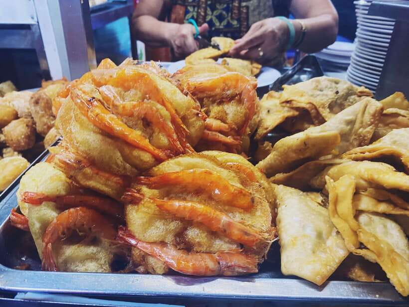 Hanoi: Vietnamese Street Food Tour with Egg Coffee - The guides are the real value