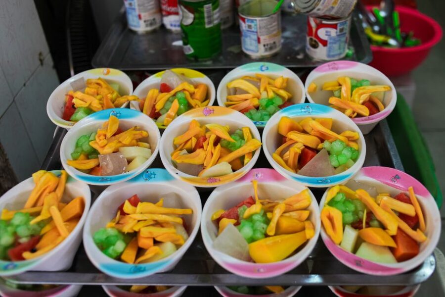 Hanoi Walking Street Food Tour & Cyclo Ride - Phở with the local finishing touch