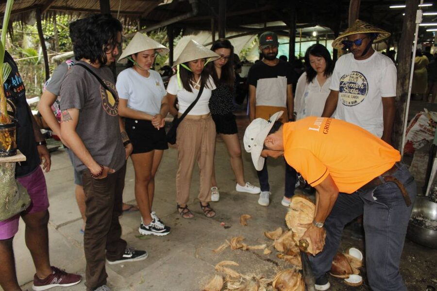 HCM: Mekong Delta, My Tho & Ben Tre Coconut Village - The sampan ride through coconut-lined canals