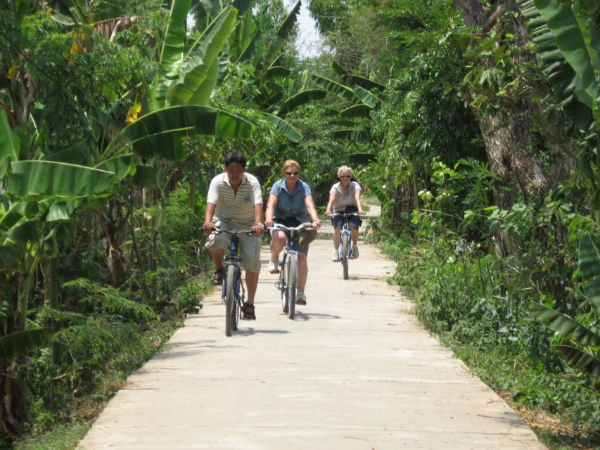 HCM: Mekong Delta, My Tho & Ben Tre Coconut Village - The morning road to My Tho