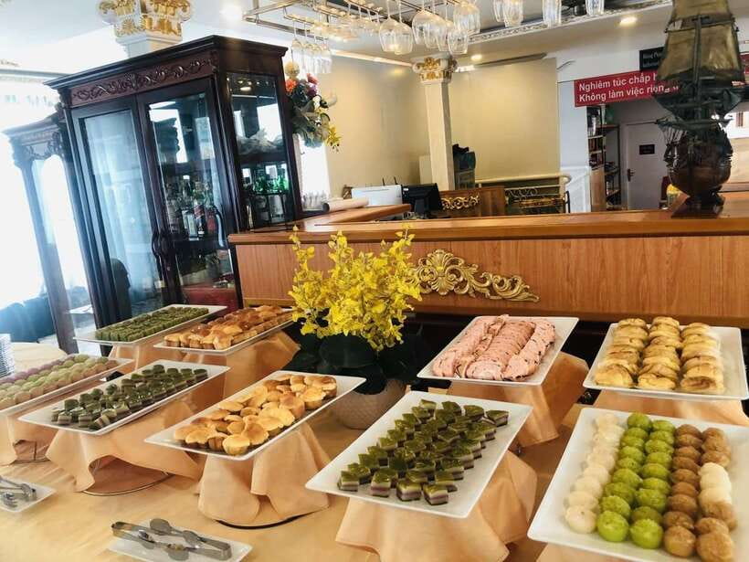 HCM: Saigon River Dinner Cruise - Is the $55 Price Good Value?