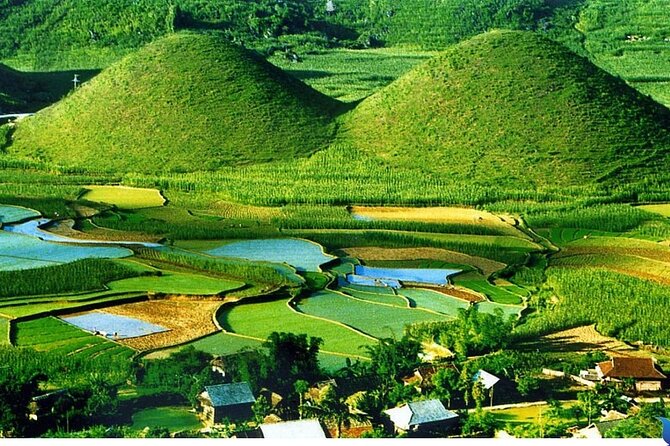 High Quality Small Group Ha Giang Loop Car Tour 2 Days 2 Nights - Dong Van breakfast and local market timing