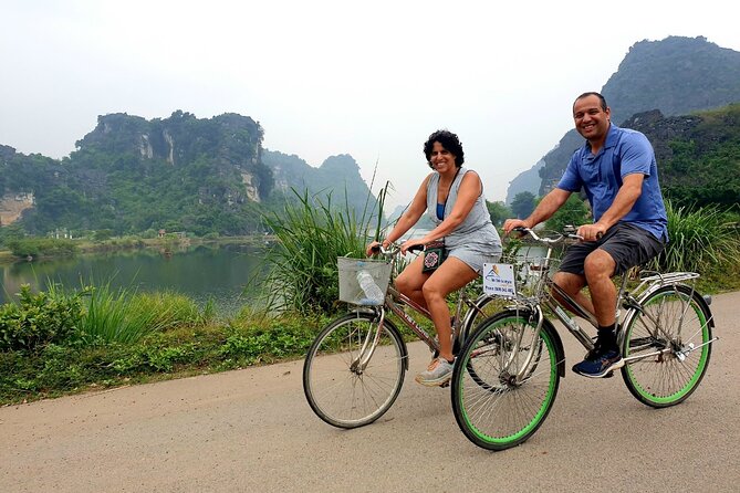 Highlight Ninh Binh Full Day Tour Tam Coc Boat, Mua Cave, Hoa Lu - Why this Ninh Binh day trip works