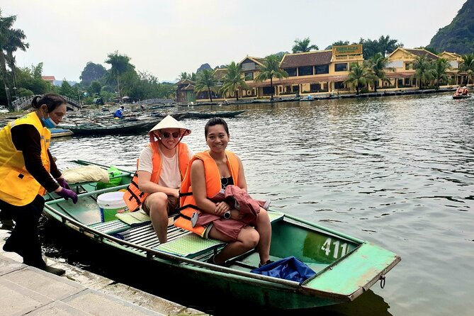 Highlight Ninh Binh Full Day Tour Tam Coc Boat, Mua Cave, Hoa Lu - The ride back to Hanoi