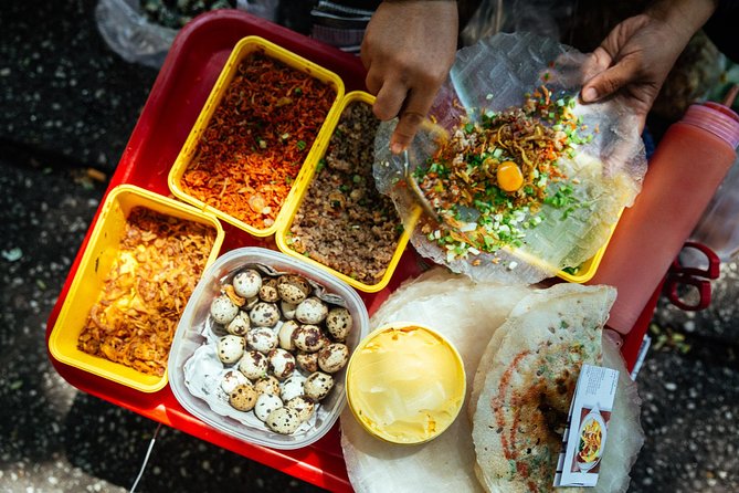 Highlights & Hidden Gems With Locals: Best of Ho Chi Minh City Private Tour - What the guides add to the experience
