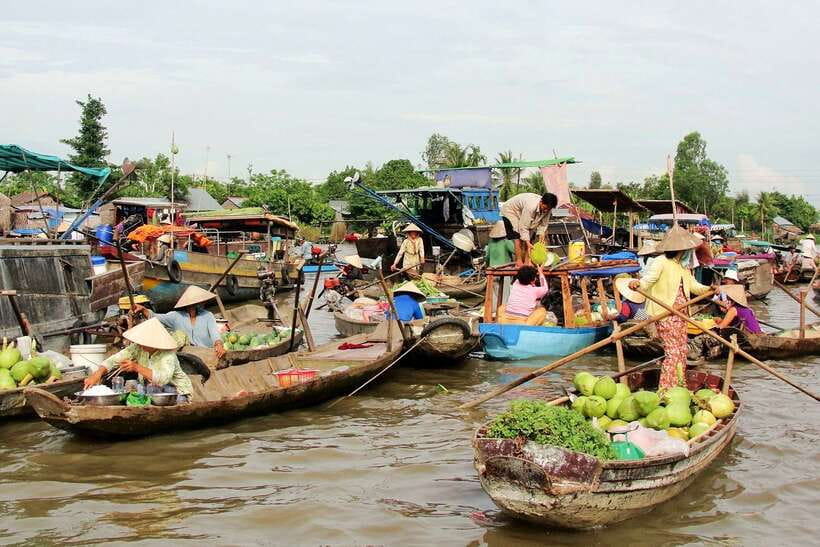 Ho Chi Minh: 3-Day Mekong Delta & Optional Exit to PhnomPenh - Day two: Cai Rang, noodles, and the road to Chau Doc