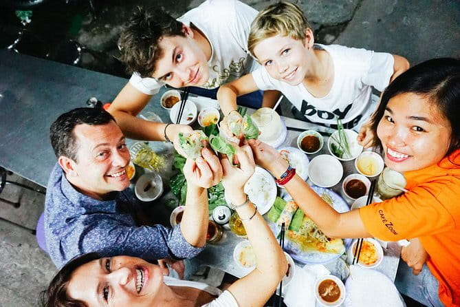Ho Chi Minh City Food Tour with 8+ Authentic Local Tastings - What you will eat during the 8-plus tastings