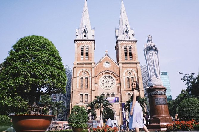 ️ Ho Chi Minh City Instagram Tour: Hidden Gems (Private & All-Inclusive) - City Hall, Nguyen Hue Street, and Bitexco views