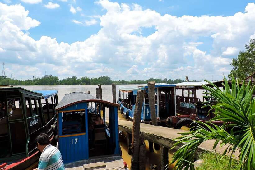 Ho Chi Minh City: Mekong Delta Tour with Sampan Journey - Fruit, honey tea, and music on Unicorn Islet