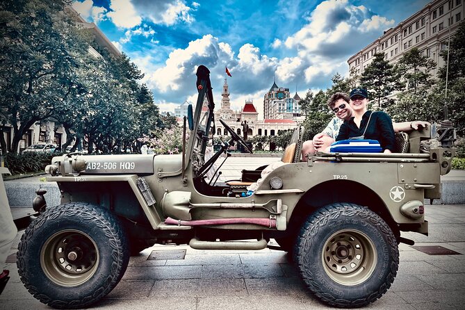 Ho Chi Minh City Private Half-Day Tour by U.S Army Jeep - Ben Thanh Market: useful, crowded, and worth handling carefully
