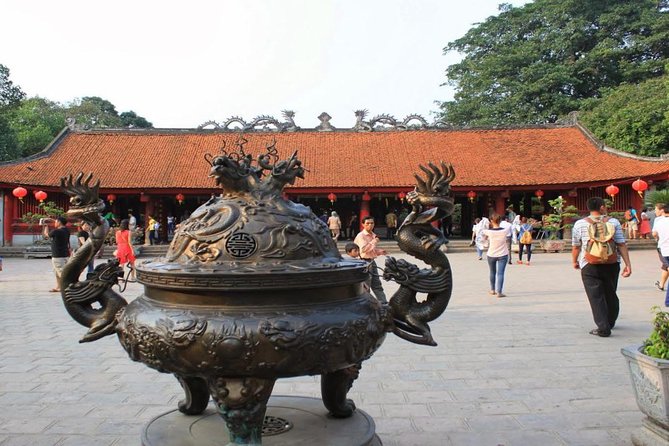 Ho Chi Minh Complex & Temple of Literature Tour (half day) - Ho Chi Minh Mausoleum: a solemn first stop