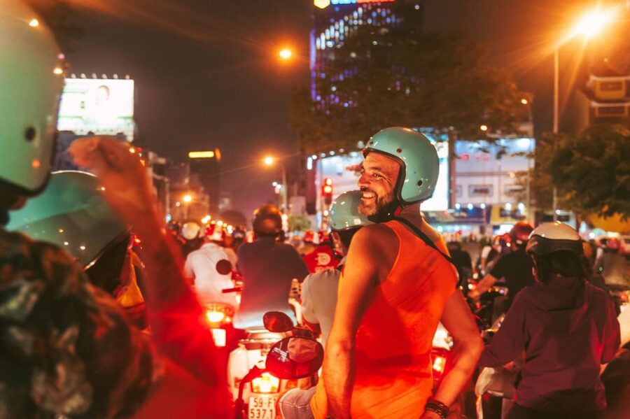 Ho Chi Minh: Private City Tour and Dinner Cruise with Buffet - What the $54 price really covers