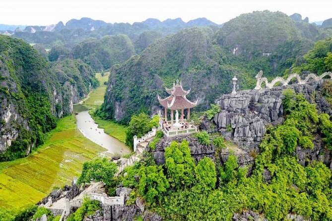 Hoa Lu Tam Coc Day Tours - The short village bicycle ride