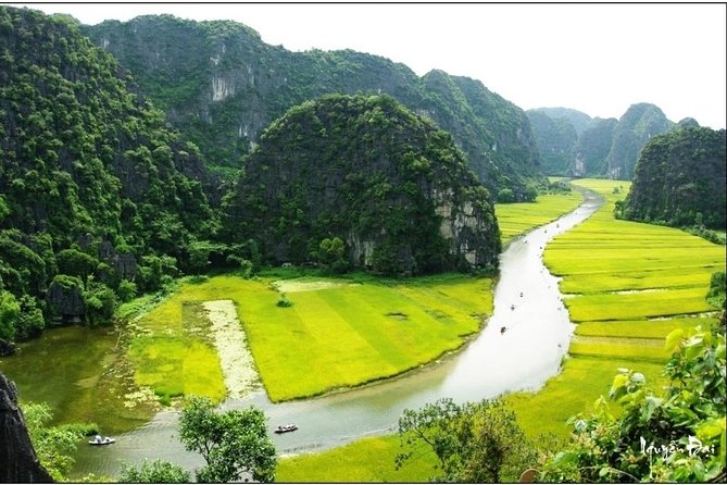 Hoa Lư Tam Coc & Mua Cave full day Including Buffets Lunch - The early Hanoi pickup and long road south